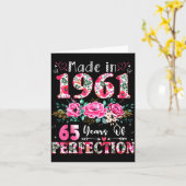 65 Year Old Made In 1961 Floral 65th Birthday Wome カード (黄色い花)