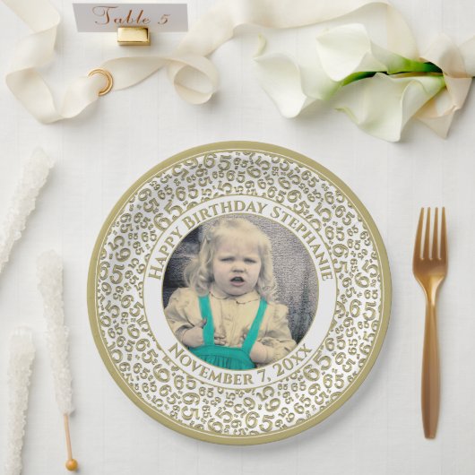 65 Your Photo Random Number Pattern Gold/White ペーパープレート (ウェディング)