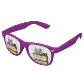 65thお誕生日ケーキとキャンドル レトロサングラス (アングル)