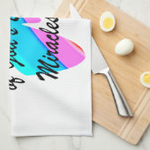 65th誕生日レインバタフライデザイン キッチンタオル (四つ折り)