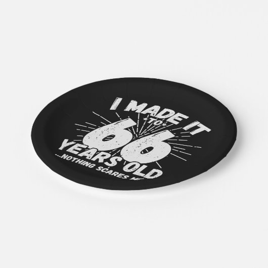 66歳皮肉ミームおもしろい66誕生日 ペーパープレート (アングル)