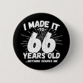 66歳皮肉ミームおもしろい66誕生日 缶バッジ (正面)