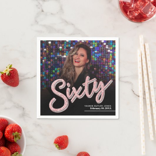 660誕生日カスタムフォトスクリプトピンク スタンダードカクテルナプキン (インサイチュ)