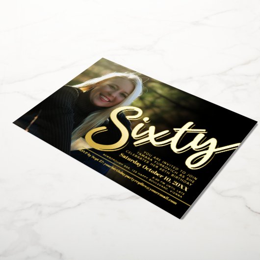 660誕生日カスタムフォトスクリプト金ゴールド 箔招待状 (回転した状態)