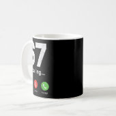 67が電話してくる面白いGen Zスラングのミームの携帯電話の画面 コーヒーマグカップ (正面左)