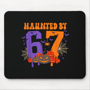 67に取り憑かれた - おもしろいシックスセブンミーム 6 7 ハロウィン マウスパッド
