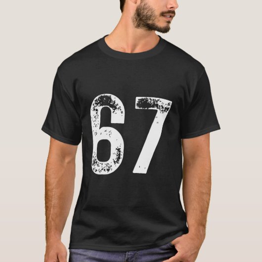 67ハッピービーデイ動揺してピー Tシャツ (正面)