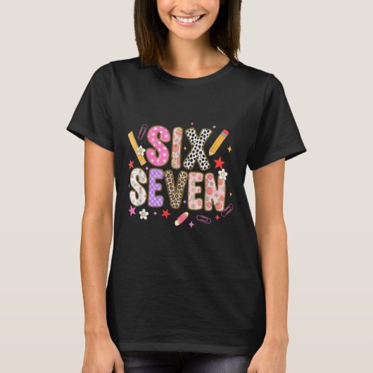 67先生のためのTシャツ 67のミーム 女性教師 六歳 Tシャツ (正面)