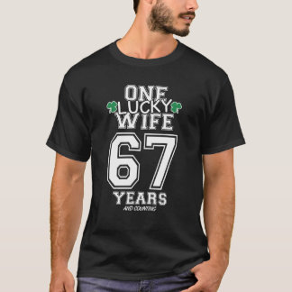 67年ラッキー妻おもしろいセントパトリックの日アニバー Tシャツ