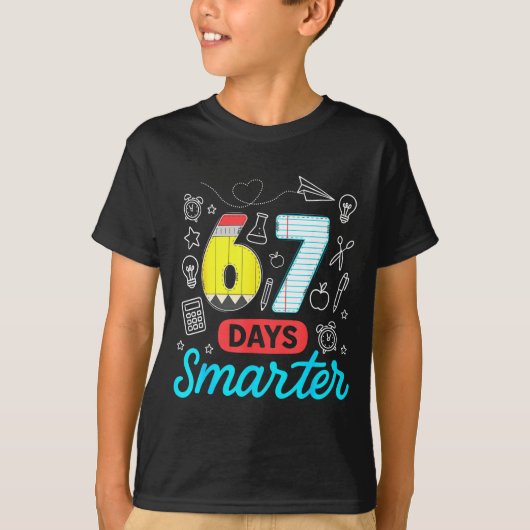 67日賢くなった 六七 メメ 教師 おもしろTシャツ Tシャツ (正面)