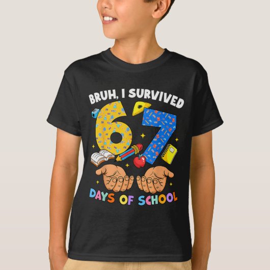 67日間の学校生活を生き延びたゾロメSix Seven Meme T Tシャツ (正面)