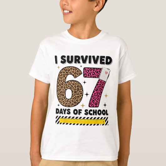 67日間学校に耐えたヒョウ柄の先生 私 Tシャツ (正面)