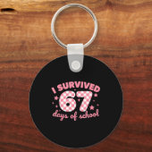 67日間学校に通いきったよ 面白い 67先生 生徒 キーホルダー (正面)