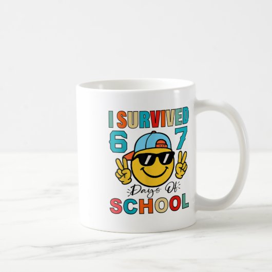 67日間学校に通ったよ おもしろい67のミーム 生徒 コーヒーマグカップ (右)