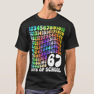 67日間学校に通ったよ おもしろTシャツ 67人の先生  学生 Tシャツ
