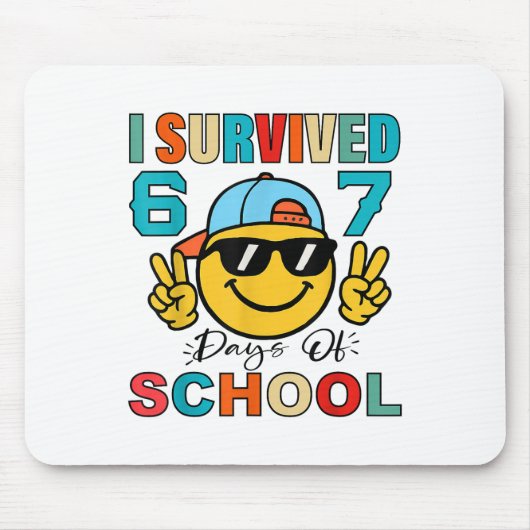 67日間学校に通ったよ 面白い67 ジョーク 学生 マウスパッド (正面)