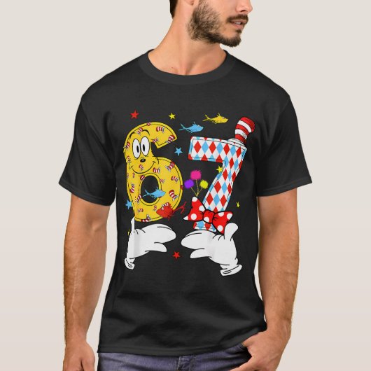 67歳の誕生日おめでとう One Fish Two Fish Red Fish Blue Fish Tシャツ (正面)
