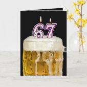 67誕生日ビールオンブラック カード (黄色い花)