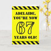 67誕生日:おもしろいステンシルスタイル文字、名前をカスタムする カード (黄色い花)