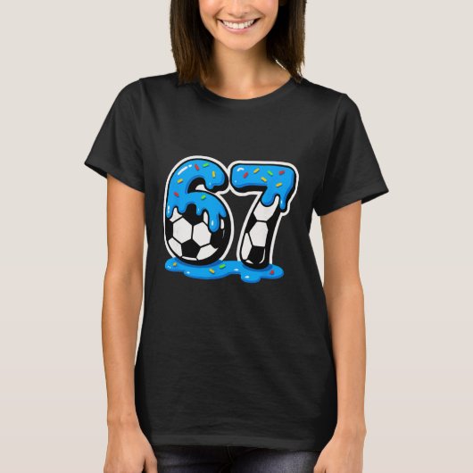 67 サッカー アイスクリーム 滴る 脳が腐る ミーム Tシャツ (正面)
