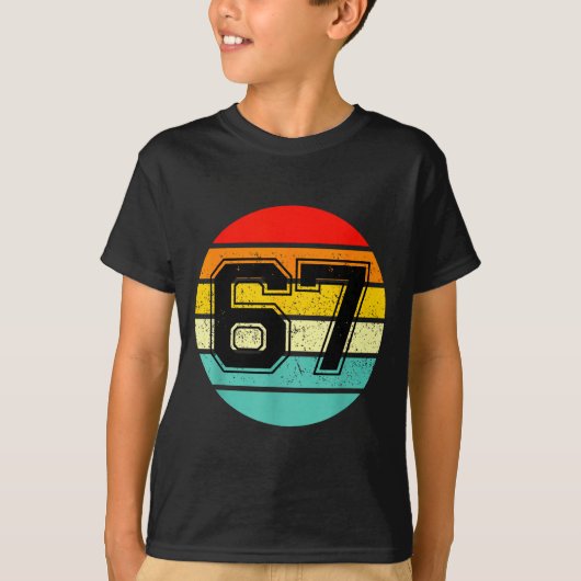 67 ミーム 6 7 数字 面白い ヴィンテージ Tシャツ (正面)