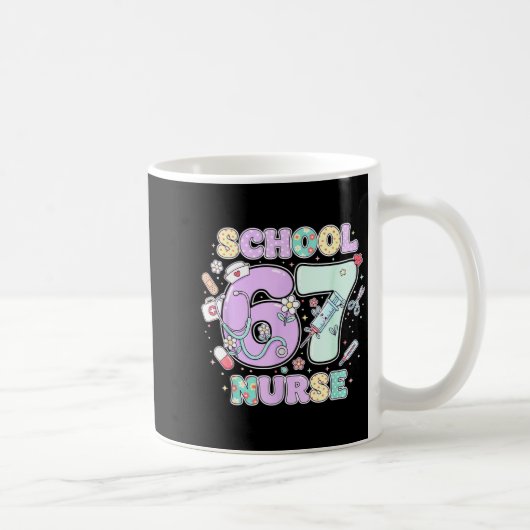 67 メメ おもしろい 学校 養護教諭 six seven メメ 男子 コーヒーマグカップ (右)