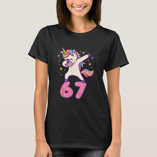 67 ユニコーン 女子向け シックス セブン ミーム 面白い Tシャツ (正面)