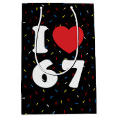 67 面白いミーム 私は6と7が好き 67歳の誕生日 ミディアムペーパーバッグ (正面)
