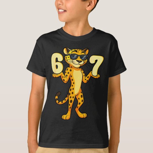67 Cheetah Meme Six Seven Hands Motion Kids Teens Tシャツ (正面)
