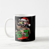67 Christmas Funny Raccoon Festive 6-7 Meme Boys G コーヒーマグカップ (左)