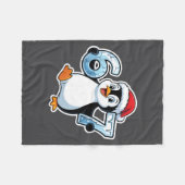 67 Christmas Penguin Santa Hat Birthday Holiday  フリースブランケット (正面(横))