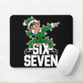 67 Christmas Six Seven 6 7 Meme Funny Dabbing Elf マウスパッド (マウス)