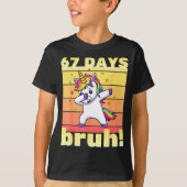 67 Days Of School Bruh Funny Teacher Kids Dabbing  Tシャツ (正面)
