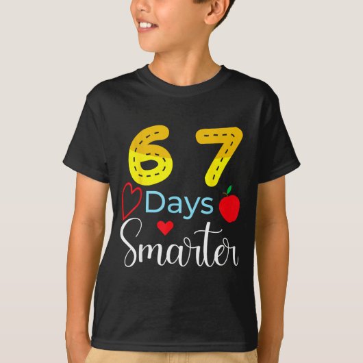 67 Days Of School Funny 67 Days Smarter Student Te Tシャツ (正面)