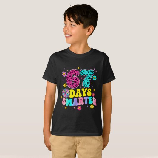 67 Days Smarter School Funny 67 Teachers Students Tシャツ (正面フル)