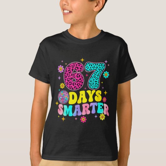 67 Days Smarter School Funny 67 Teachers Students  Tシャツ (正面)
