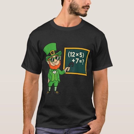 67 Funny St Patricks Day Math Teacher Meme Six Sev Tシャツ (正面)