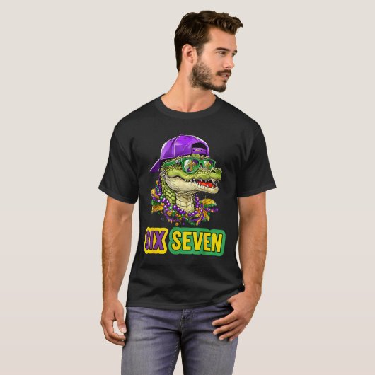 67 Mardigator Alligator Mardi Gras Six Seven Funny Tシャツ (正面フル)