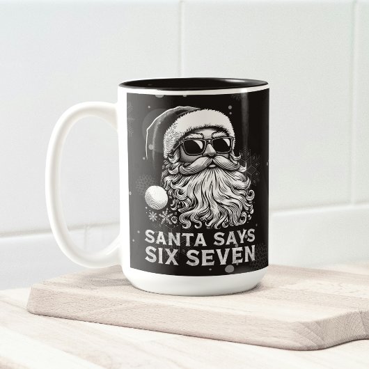 67 Meme Funny Santa Says Six Seven Christmas ツートーンマグカップ