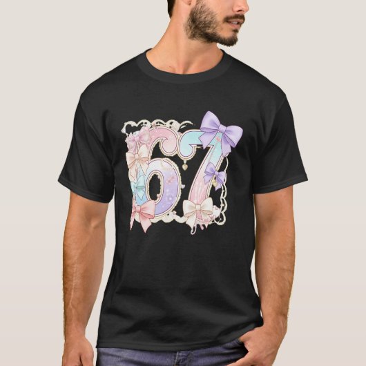 67 Meme Pastel Coquettes Bow Funny Kawaii 6 7 Numb Tシャツ (正面)
