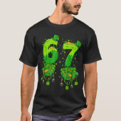 67 Meme Shamrocks Six Seven Shamrocks 6-7 St Patri Tシャツ (正面)