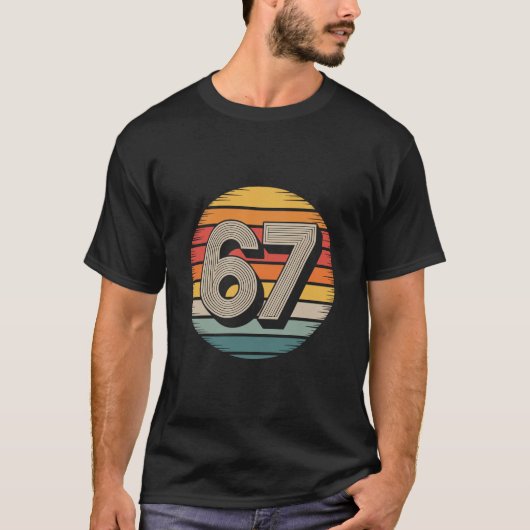 67 Meme Six Seven 6 7 Shirt Meme Funny Number Vint Tシャツ (正面)