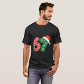 67 Meme Six Seven Funny Christmas 6 7 Meme Men Wom Tシャツ (正面フル)