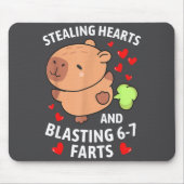 67 Meme Stealing Hearts Valentine's Day Capybara K マウスパッド (正面)