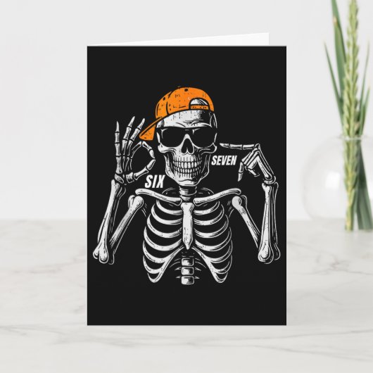 67 Meme Trendy Skeleton Halloween Funny Six Seven  カード (正面)
