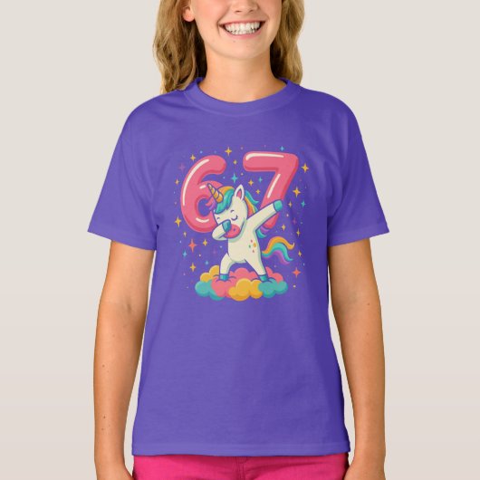 67 Six Seven ユニコーン レトロ ポップカルチャー Tシャツ (正面)
