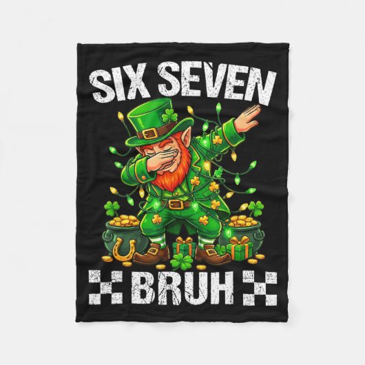 67 St Patricks Funny Six Seven Meme Leprechaun Boy フリースブランケット (正面)