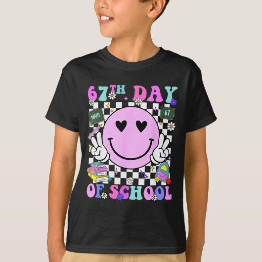 67th Day Of School Funny 6 7 Teachers Students Mem Tシャツ (正面)
