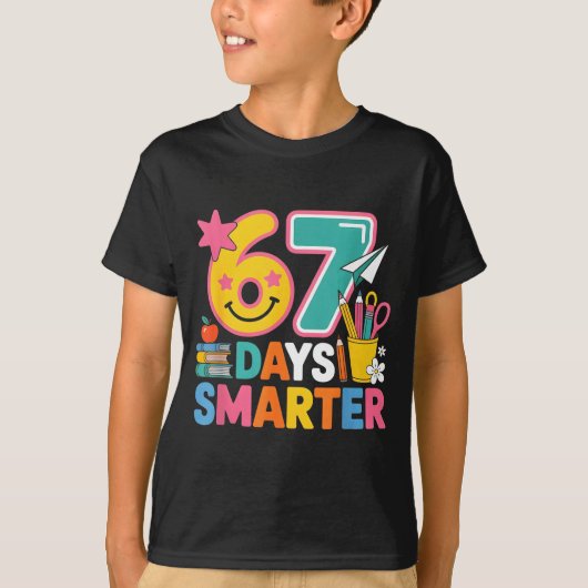 67th Day Of School Shirt 67 Days Smarter Teacher B Tシャツ (正面)