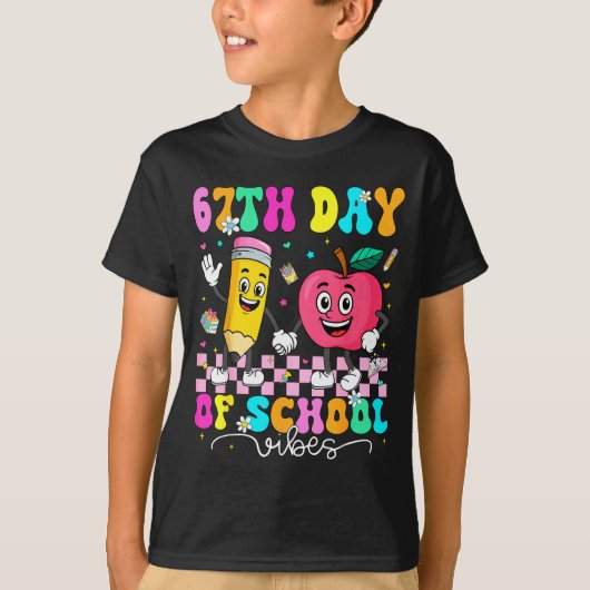 67th Day Of School Shirt 67 Days Smarter Teacher B Tシャツ (正面)